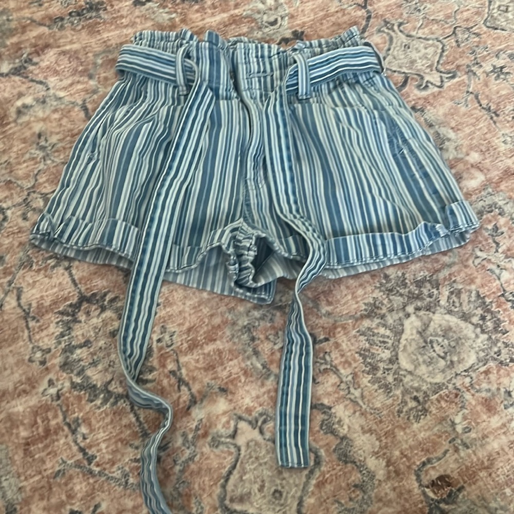 american eagle tie pin stripe shorts